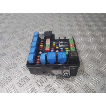 Recambio de caja reles / fusibles para hyundai i30 classic referencia OEM IAM 919501H030  