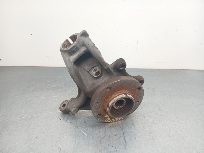 Recambio de mangueta delantera derecha para peugeot 208 i (ca_, cc_) 1.2 vti 82 referencia OEM IAM 1607557580  