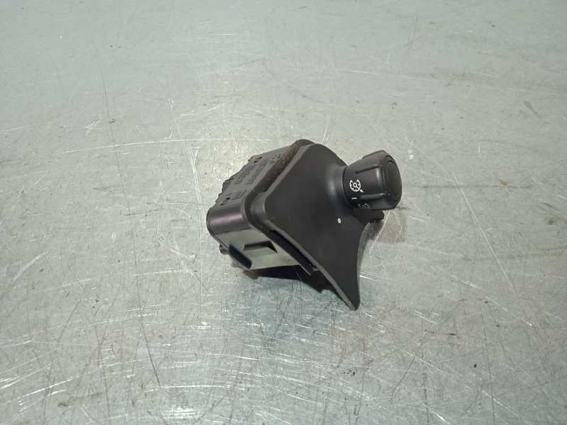 Recambio de mando volante para renault scenic ii 1.5 dci diesel cat referencia OEM IAM 820206738  CONTROL VELOCIDAD