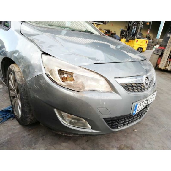 Opel Astra J Sports Tourer 1.7 CDTi 16V Vehículo de desguace (2011, Gris)