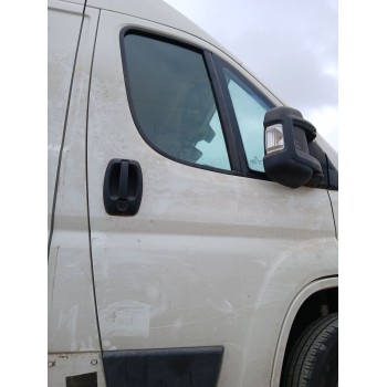 Recambio de puerta delantera derecha para peugeot boxer furgoneta 2.2 bluehdi 140 referencia OEM IAM 1682477380  