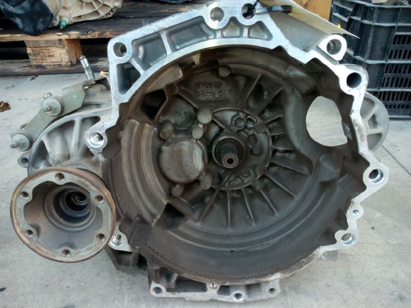 Recambio de caja casco para seat leon (1m1) signo referencia OEM IAM ERT  