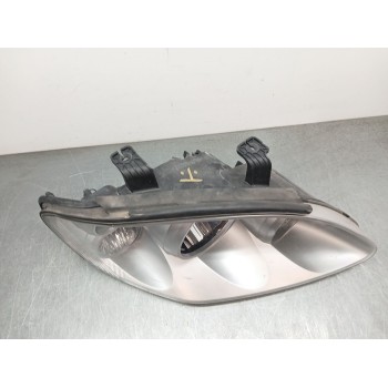 Recambio de faro derecho para ssangyong rodius i 2.7 xdi referencia OEM IAM   
