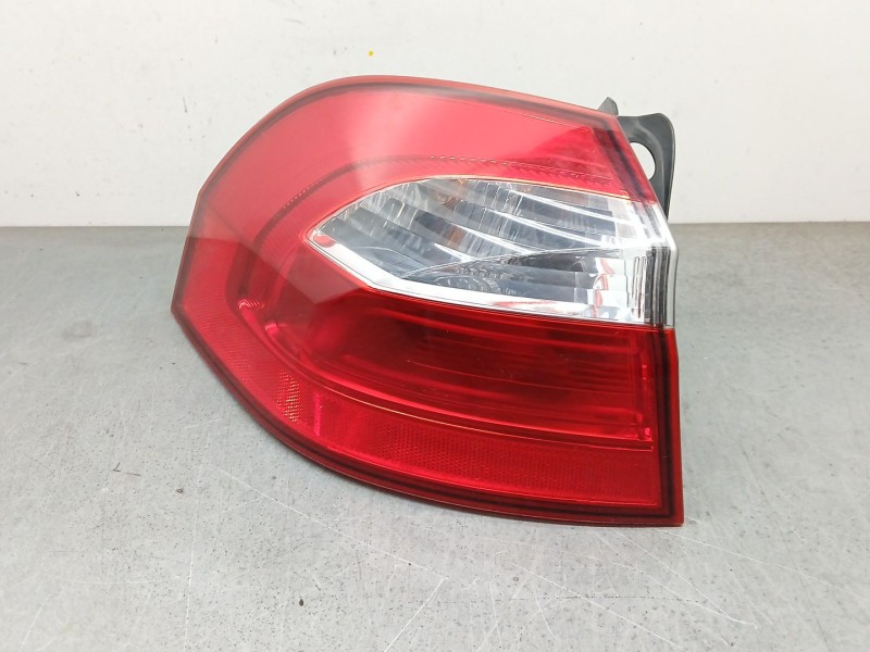 Recambio de piloto trasero izquierdo para kia rio iii (ub) 1.1 crdi referencia OEM IAM 924011W2L  