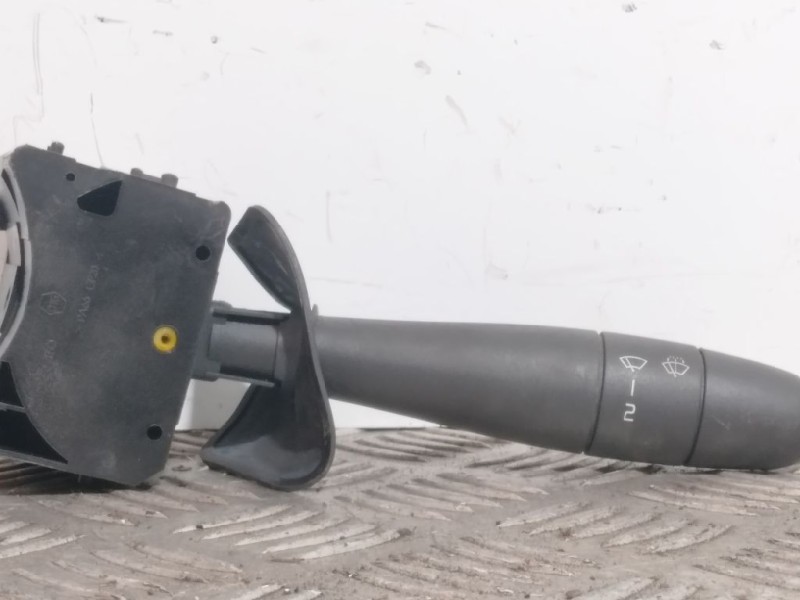 Recambio de mando limpia para dacia logan ambiance referencia OEM IAM 8200792575  