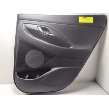 Recambio de guarnecido puerta trasera derecha para hyundai i30 (pd) klass referencia OEM IAM 83302G4010TRY  