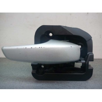 MANETA INTERIOR DELANTERA DERECHA A4517600261 