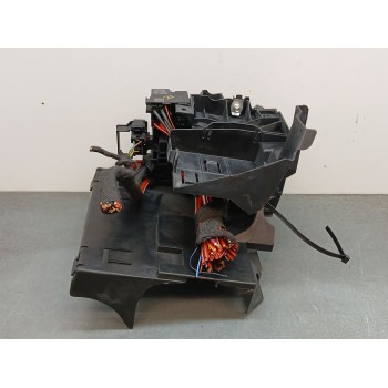 Recambio de caja reles / fusibles para audi a1 sportback (gba) referencia OEM IAM 2q0937615a interior lado conductor