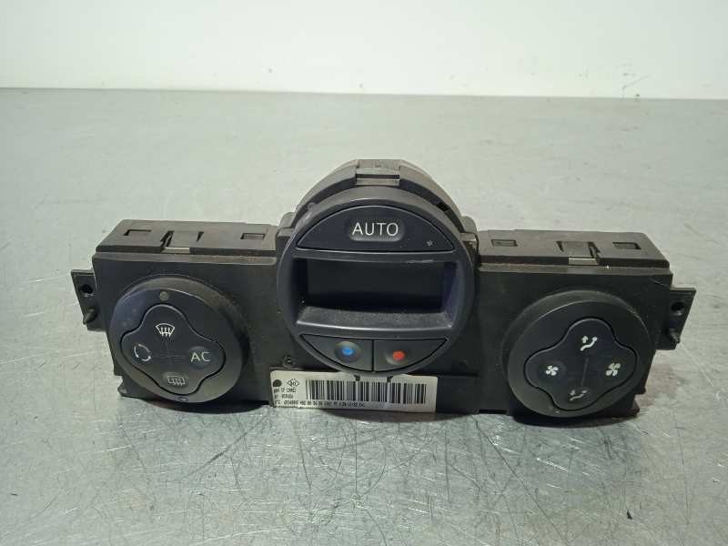 Recambio de mando climatizador para renault megane ii berlina 3p 1.9 dci diesel referencia OEM IAM 8200070752  