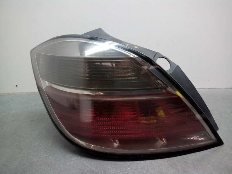 Recambio de piloto trasero izquierdo para opel astra h ber. edition referencia OEM IAM 13222324  