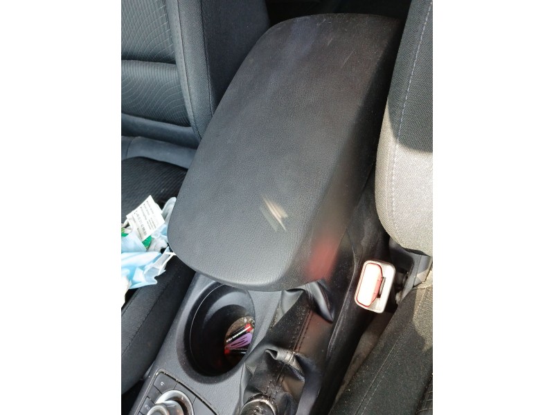 Recambio de apoyabrazos central para mazda cx-5 (ke, gh) 2.2 d (ke2fw) referencia OEM IAM   
