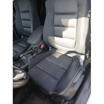 ASIENTO DELANTERO IZQUIERDO 