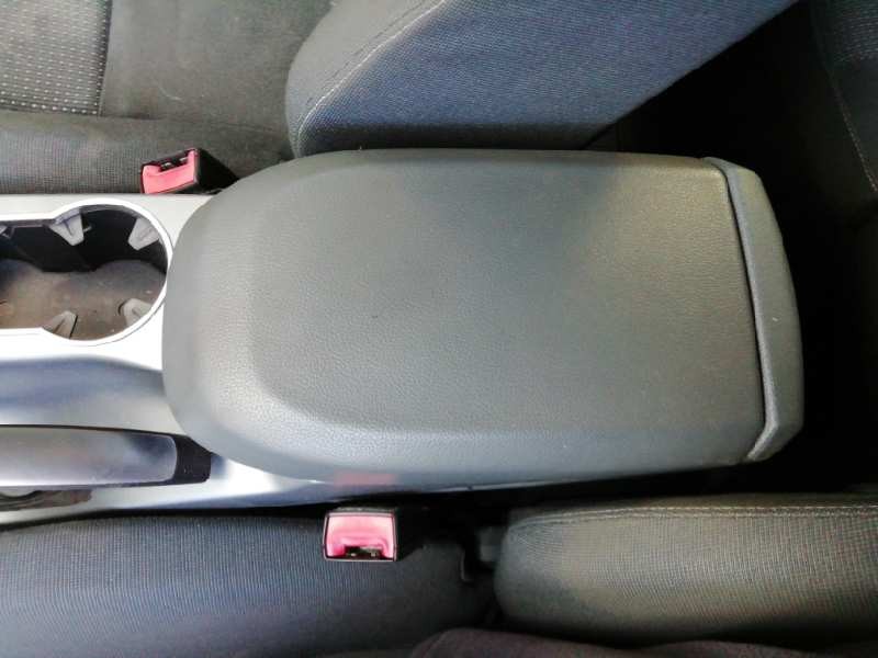 Recambio de apoyabrazos central para ford c-max edition referencia OEM IAM   