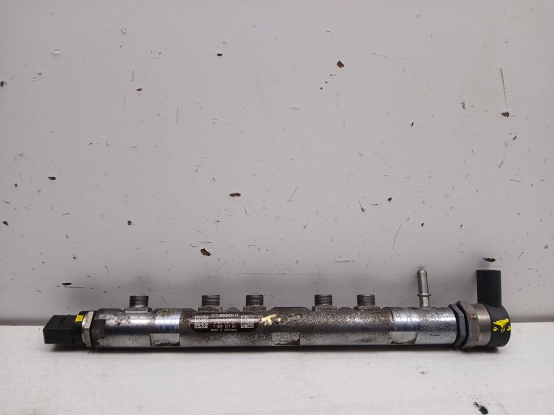 Recambio de rampa inyectora para bmw serie 1 berlina (e81/e87) 116d referencia OEM IAM 0445214182  780912704