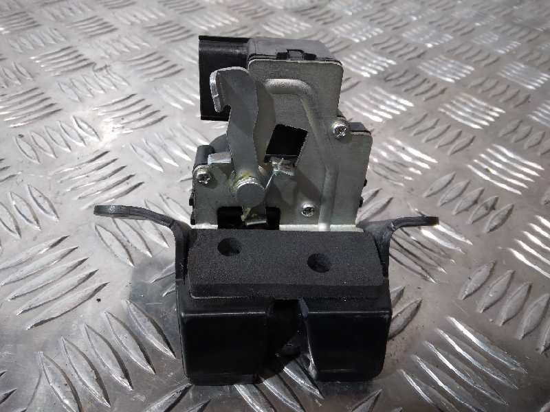 Recambio de cerradura maletero / porton para hyundai i30 1.6 crdi cat referencia OEM IAM 812302L000 4 PINES 