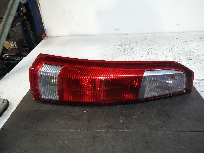 Recambio de piloto trasero izquierdo para opel meriva 1.7 16v cdti cat referencia OEM IAM 13203393  