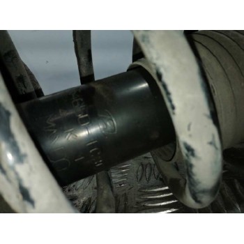 Recambio de amortiguador delantero izquierdo para hyundai getz (tb) 1.1 básico referencia OEM IAM 546501C300 546500B000 546501C3