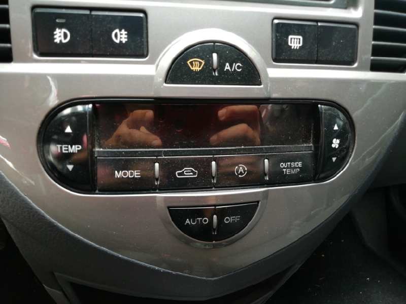 Recambio de mando climatizador para kia carens 2.0 turbodiesel cat referencia OEM IAM 0K2FB61190  