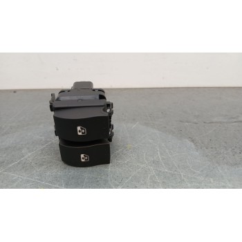 Recambio de mando elevalunas delantero izquierdo para renault clio ii fase ii (b/cb0) referencia OEM IAM 8200060045  