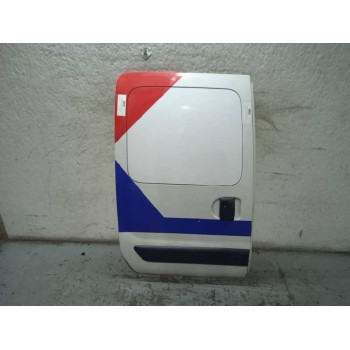 PUERTA LATERAL CORREDERA DERECHA CERRADA 