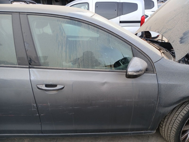 Recambio de puerta delantera derecha para volkswagen golf vi (5k1) 1.6 tdi referencia OEM IAM 5K4831056H  