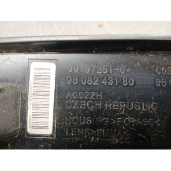 Recambio de piloto trasero izquierdo para opel vivaro c furgoneta (k0) 2.0 referencia OEM IAM 9808243180  