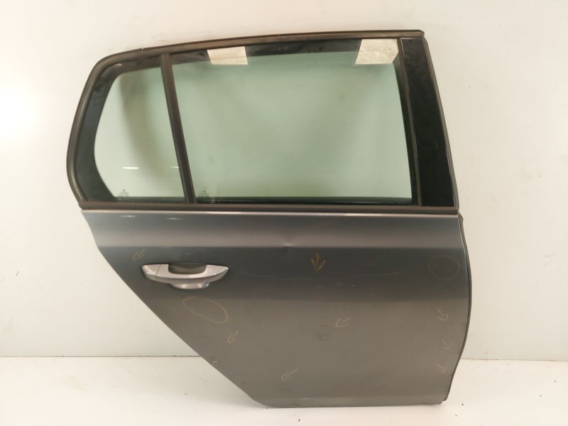 Recambio de puerta trasera derecha para volkswagen golf vi (5k1) 1.6 tdi referencia OEM IAM 5K6833056K  