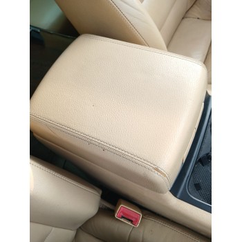 APOYABRAZOS CENTRAL CUERO BEIGE 