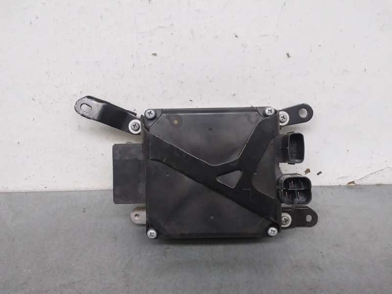 Recambio de centralita direccion para lexus is 300h referencia OEM IAM 8965053191  