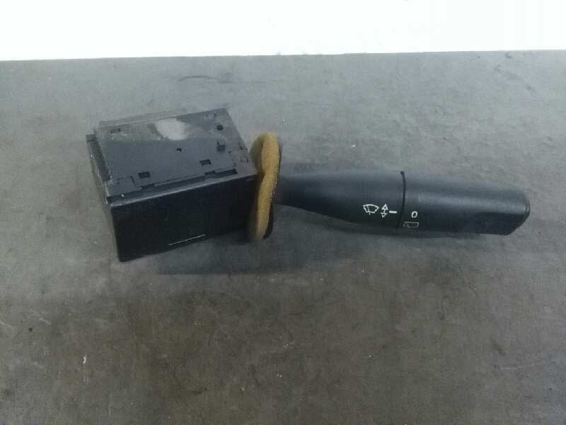 Recambio de mando limpia para peugeot 206 berlina xr referencia OEM IAM 96049597ZL  