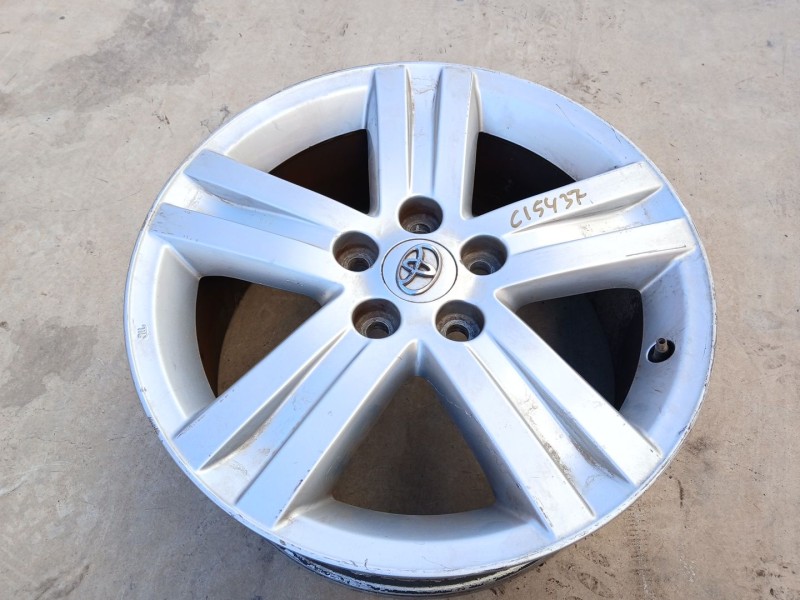Recambio de llanta para toyota auris sport referencia OEM IAM HL42813  
