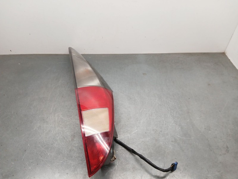 Recambio de piloto trasero derecho para lancia phedra (179_) 2.2 jtd (179axc1a) referencia OEM IAM 25532557  