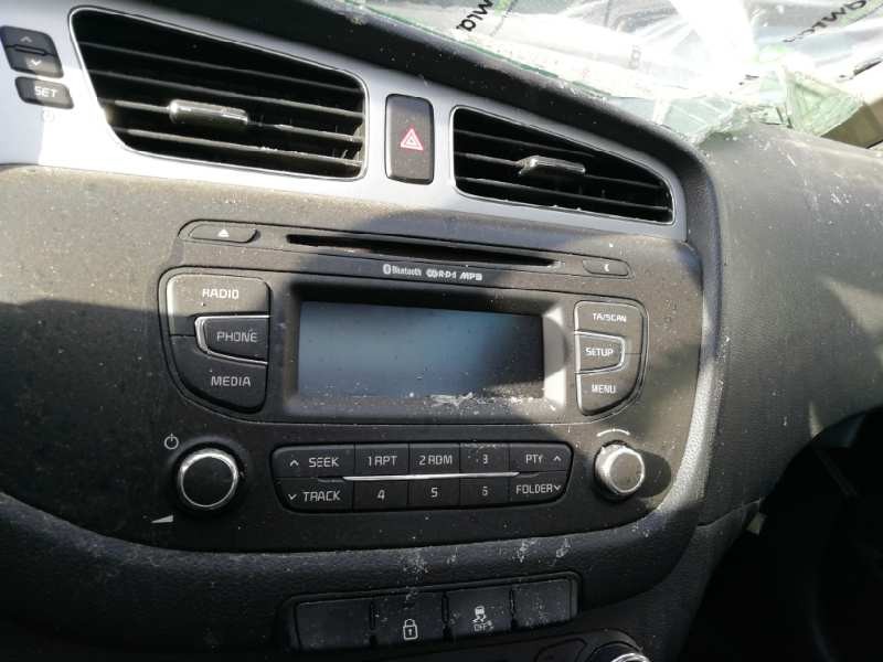 Recambio de sistema audio / radio cd para kia cee´d drive referencia OEM IAM   