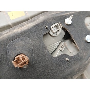 Recambio de piloto trasero derecho para honda fr-v (be) 2.2 i ctdi (be5) referencia OEM IAM E110927  