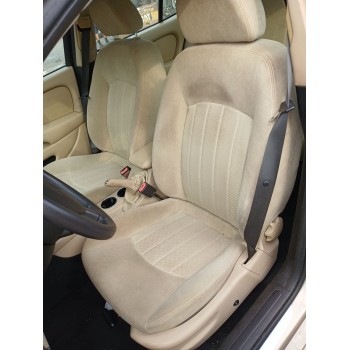 ASIENTO DELANTERO IZQUIERDO 