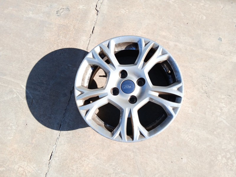 Recambio de llanta para ford fiesta (ccn) trend referencia OEM IAM 6JX15H2 ET37.5 X1 HL3DDASB