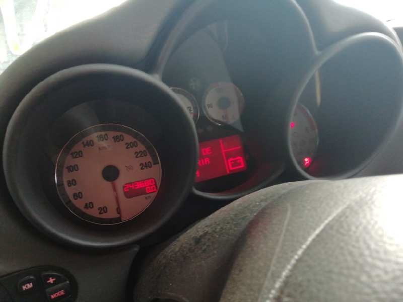 Recambio de cuadro instrumentos para alfa romeo gt (125) 1.9 jtd 16v 150/ distinctive referencia OEM IAM 156050197 156050197 