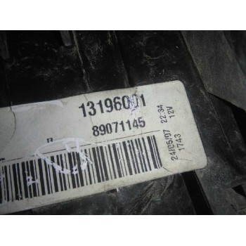 Recambio de piloto trasero derecho para opel meriva cosmo referencia OEM IAM 13196001 89071145 OSCURECIDO