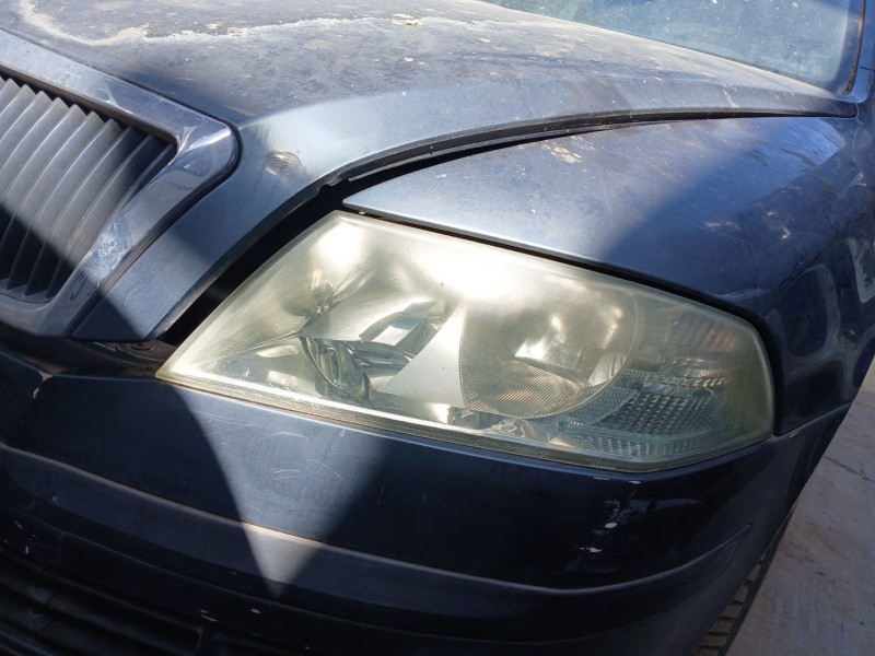 Recambio de faro izquierdo para skoda octavia ii (1z3) 1.9 tdi referencia OEM IAM   1 serie
