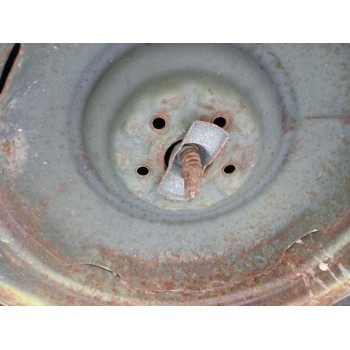 SOPORTE RUEDA REPUESTO 