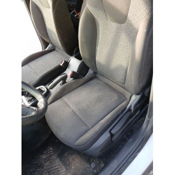 ASIENTO DELANTERO IZQUIERDO 