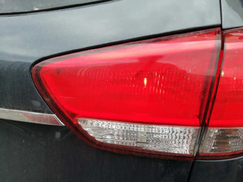 Recambio de piloto trasero derecho interior para kia carens ( ) basic referencia OEM IAM   