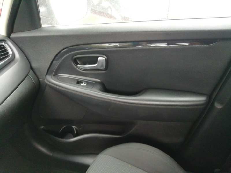 Recambio de guarnecido puerta delantera derecha para kia carens ( ) basic referencia OEM IAM   