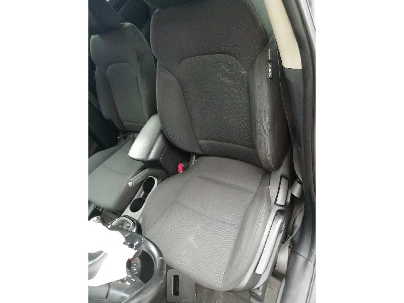 Recambio de asiento delantero izquierdo para kia carens ( ) basic referencia OEM IAM   