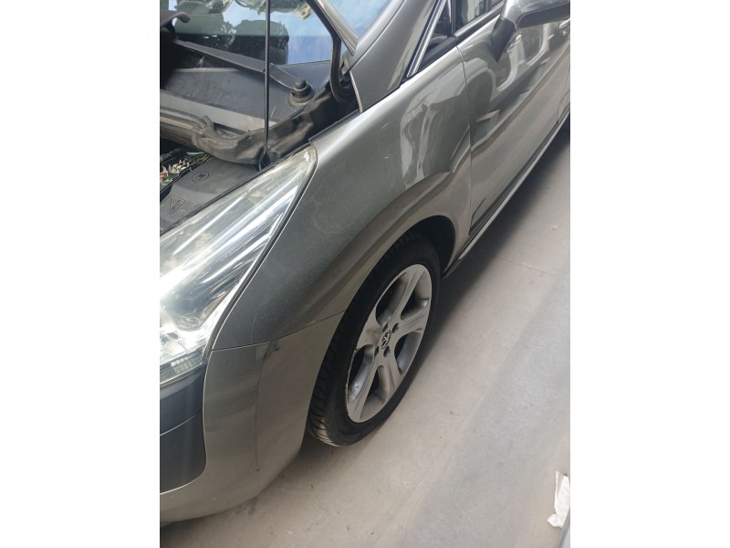 Recambio de aleta delantera izquierda para peugeot 3008 i monospace (0u_) 1.6 hdi referencia OEM IAM 7840W9  