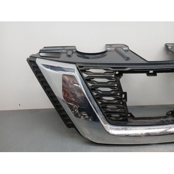 Recambio de rejilla paragolpes central para nissan qashqai iii (j12) 1.3 dig-t referencia OEM IAM 623106FR0C  