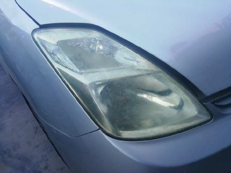 Recambio de faro derecho para toyota prius (nhw20) basis referencia OEM IAM 8113047090 PARA PULIR 