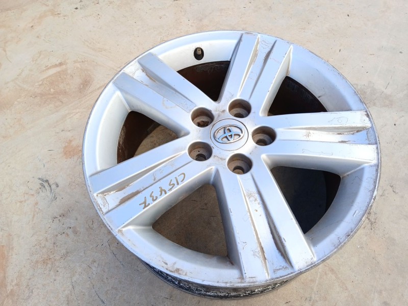 Recambio de llanta para toyota auris sport referencia OEM IAM HL42813  