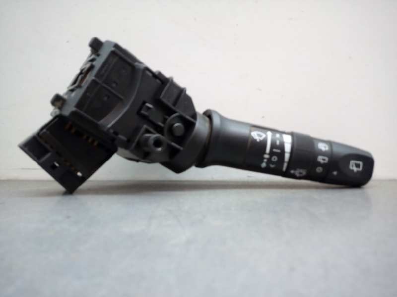 Recambio de mando limpia para hyundai i20 comfort referencia OEM IAM 934201J110  