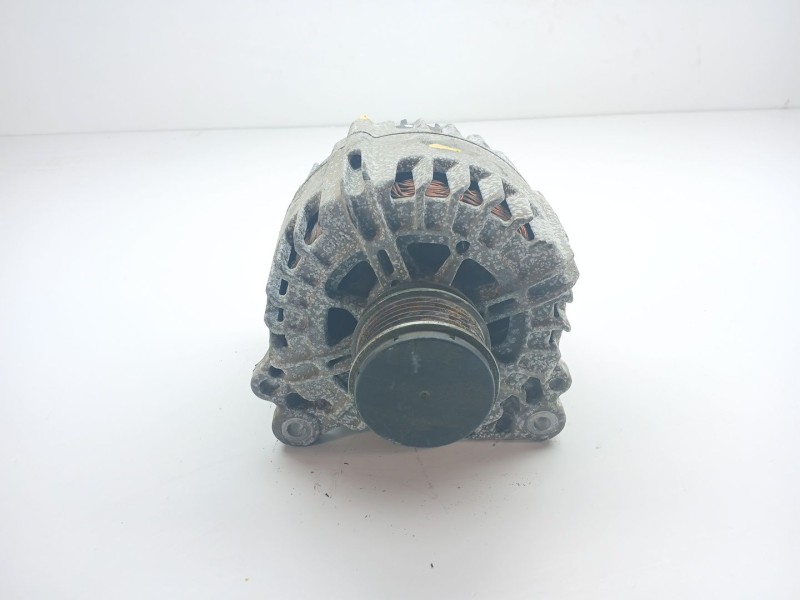 Recambio de alternador para seat leon (1p1) 1.6 tdi referencia OEM IAM 03l903023f  